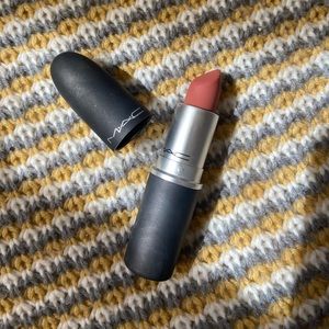 MAC Power Kiss Lipstick - Mull it over